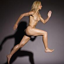  Nude