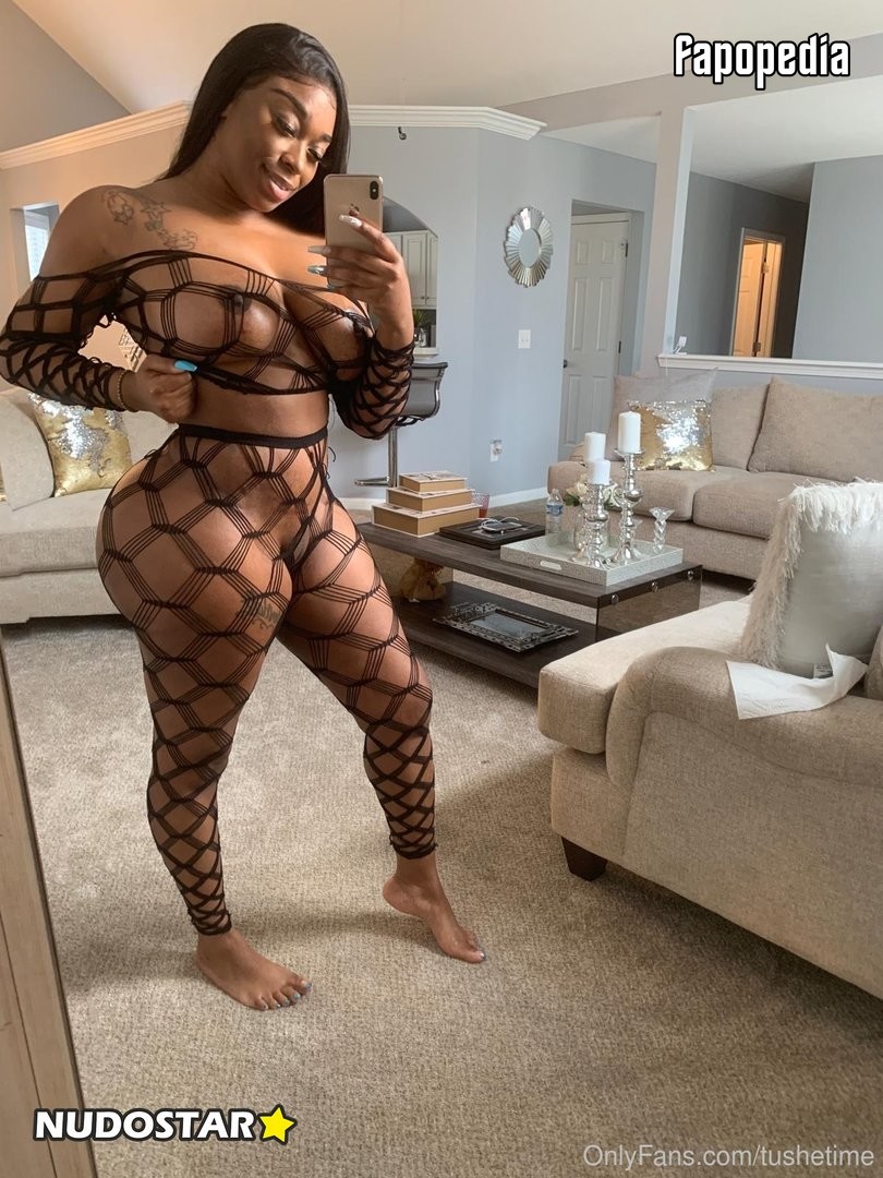 Holly Tushe Nude OnlyFans Leaks