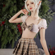  Nude