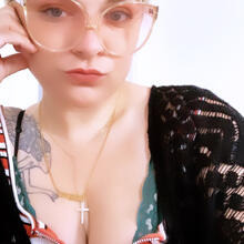  Nude
