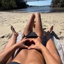  Nude