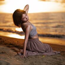  Nude