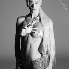  Nude