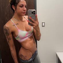  Nude