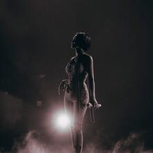  Nude