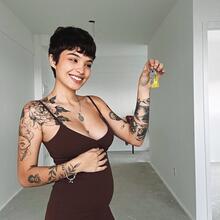  Nude