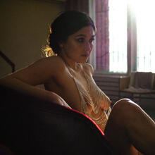  Nude