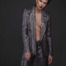  Nude