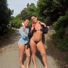  Nude