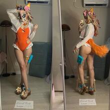  Nude