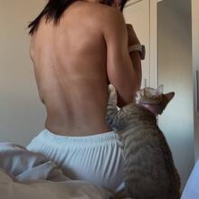  Nude