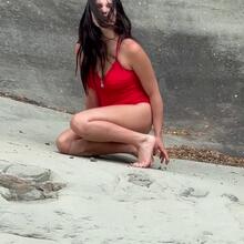  Nude