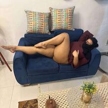  Nude
