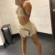  Nude