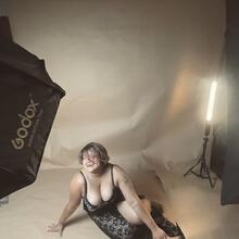  Nude