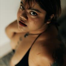  Nude
