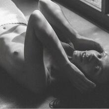  Nude