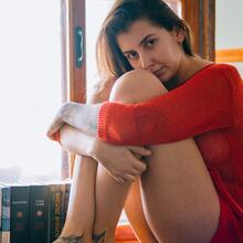  Nude