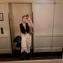  Nude