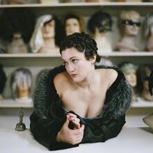  Nude