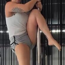  Nude