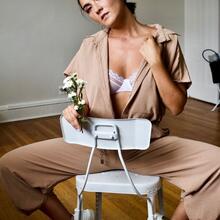  Nude