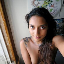  Nude