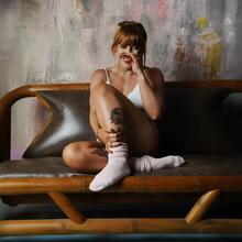  Nude