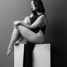  Nude