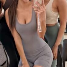  Nude