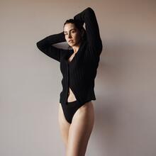  Nude