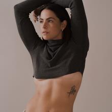  Nude