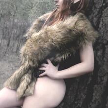  Nude