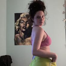  Nude