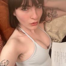  Nude
