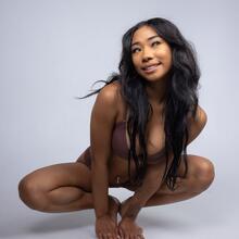  Nude