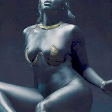  Nude