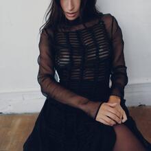  Nude