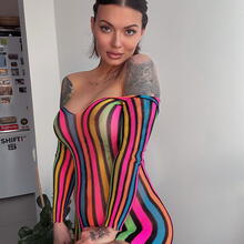  Nude