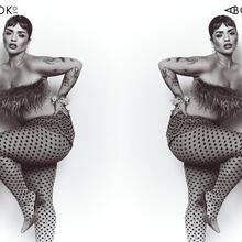  Nude