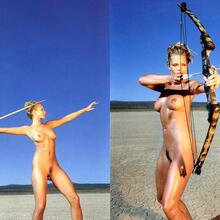  Nude
