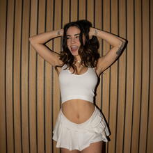 Nude