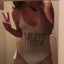  Nude