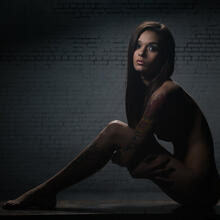  Nude