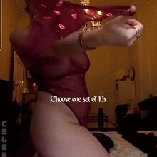  Nude