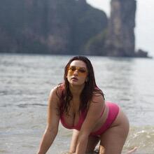  Nude