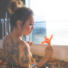  Nude
