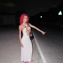  Nude