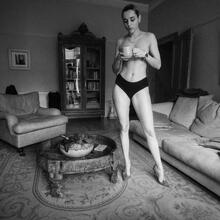  Nude