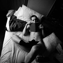  Nude